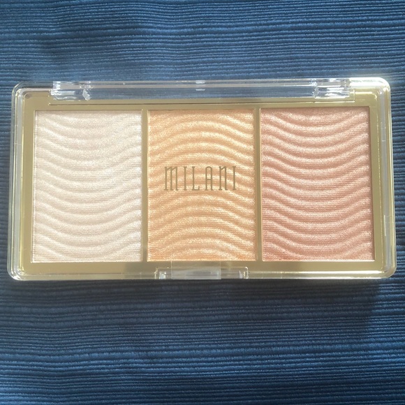 Milani Highlighter Palette ! - Picture 5 of 6